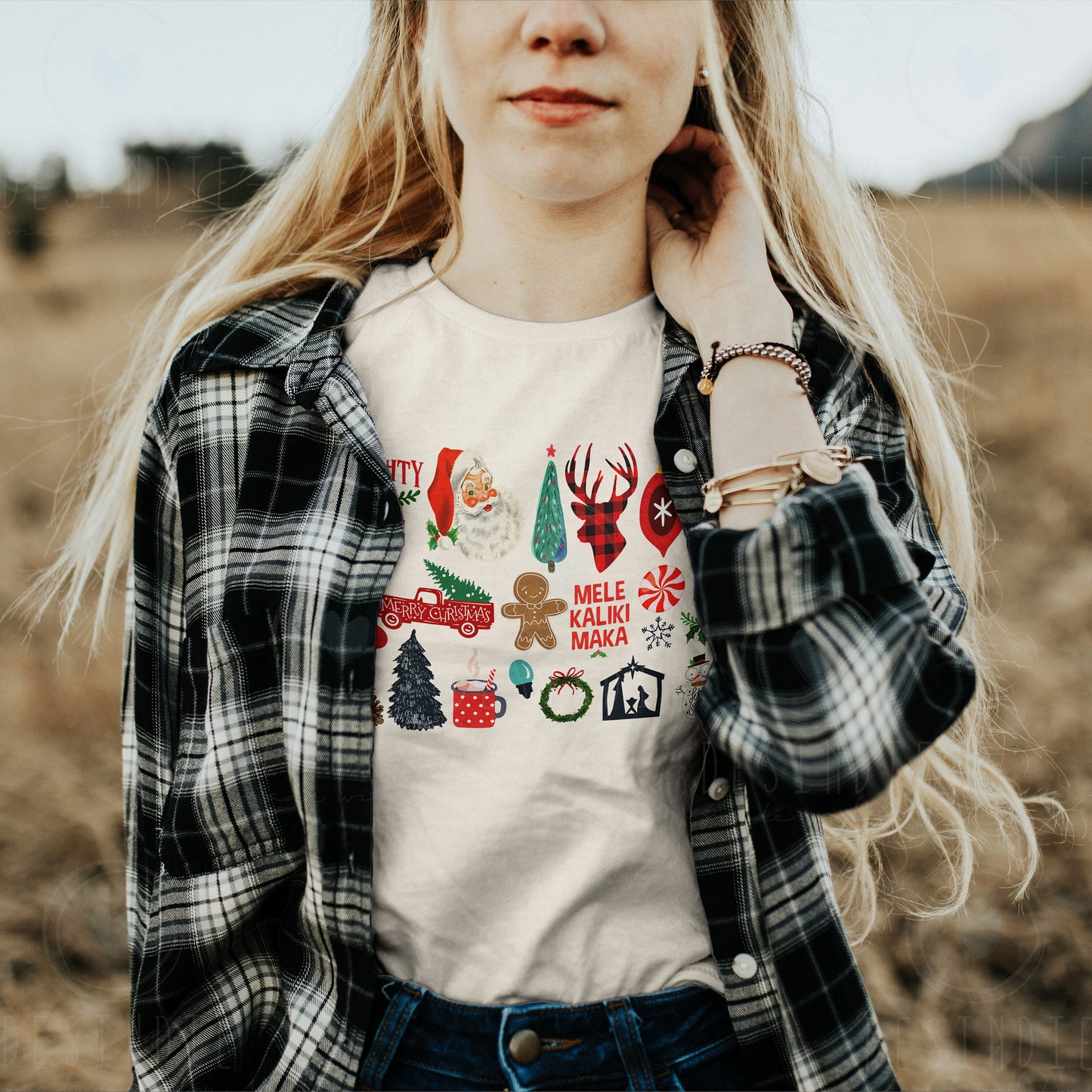 Its the Little Things | Happy Holidays & Merry Christmas | UNISEX Relaxed Jersey T-Shirt