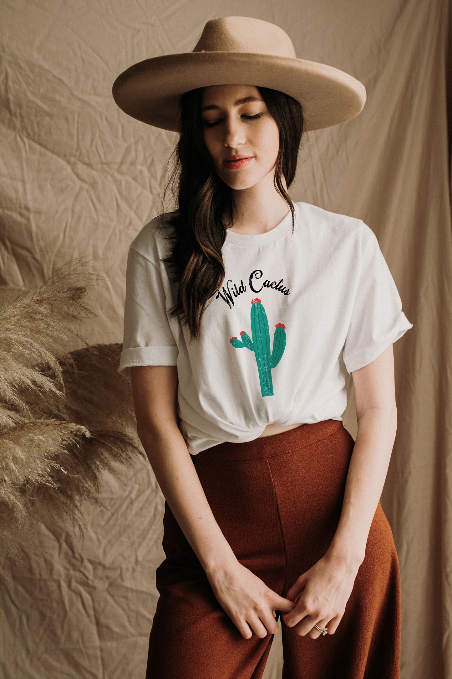 Wild Cactus Vintage Retro Succulent Style Ultra Soft Graphic Tee Unisex Soft Tee T-shirt for Women or Men