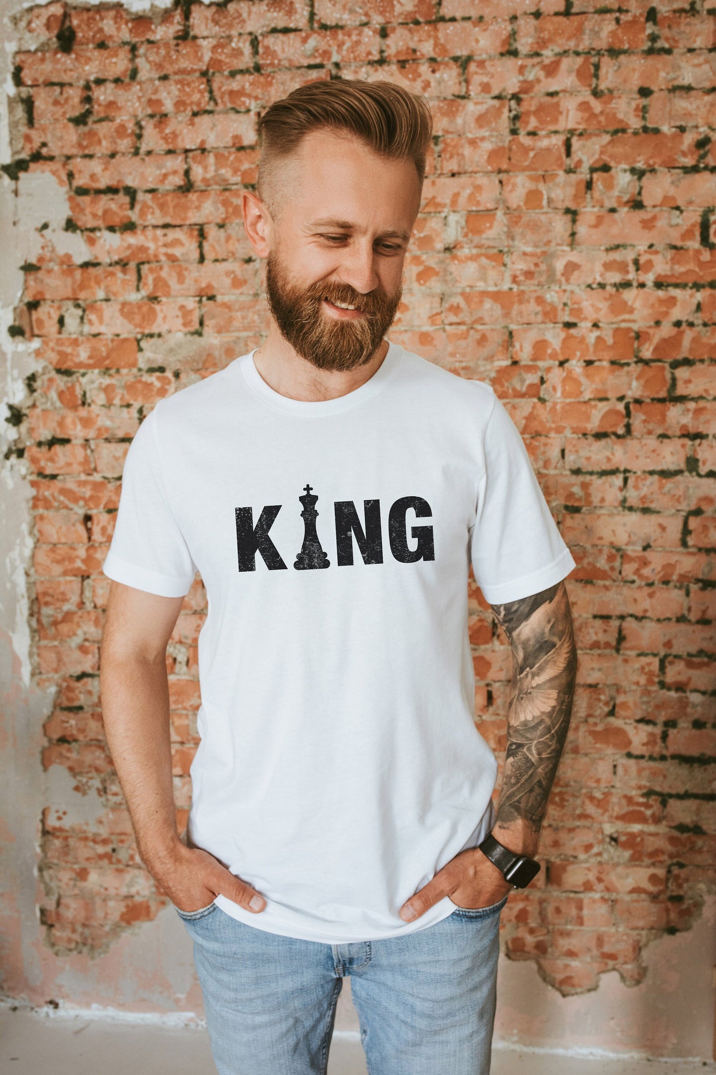 King Chess Player Funny Chess Tees Ultra Soft Graphic Tee Unisex Soft Tee T-shirt for Women or Men