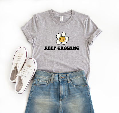 Keep Growing! Cartoon Happy Smiling Shasta Daisy Large White Flower Ultra Soft Graphic Tee Unisex Soft Tee T-shirt for Women or Men